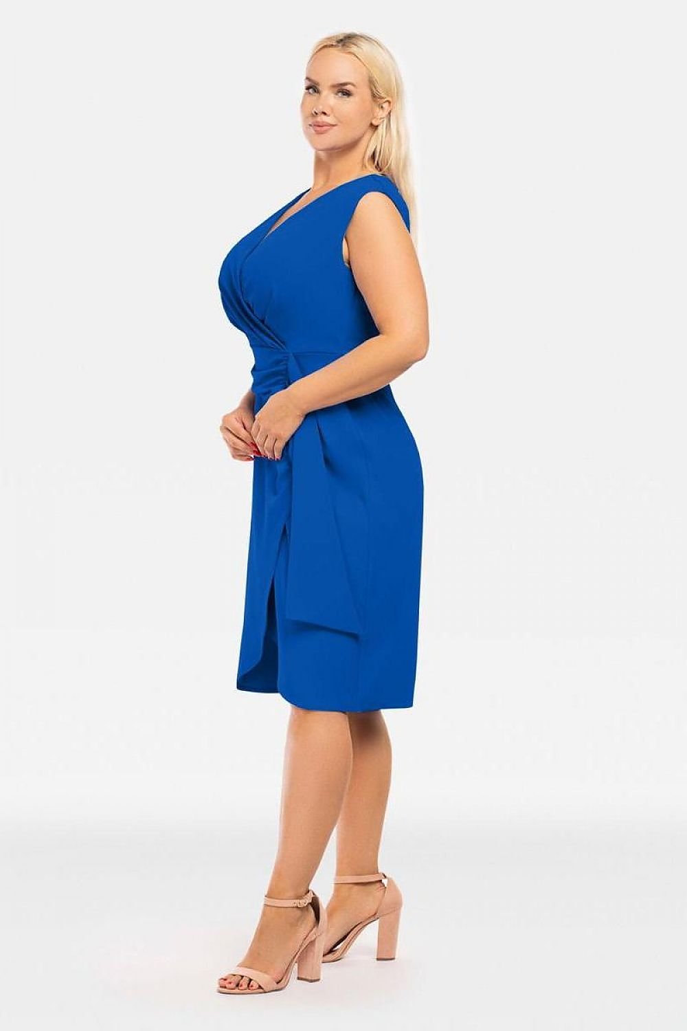 Plus-kokoisen mekko Karko