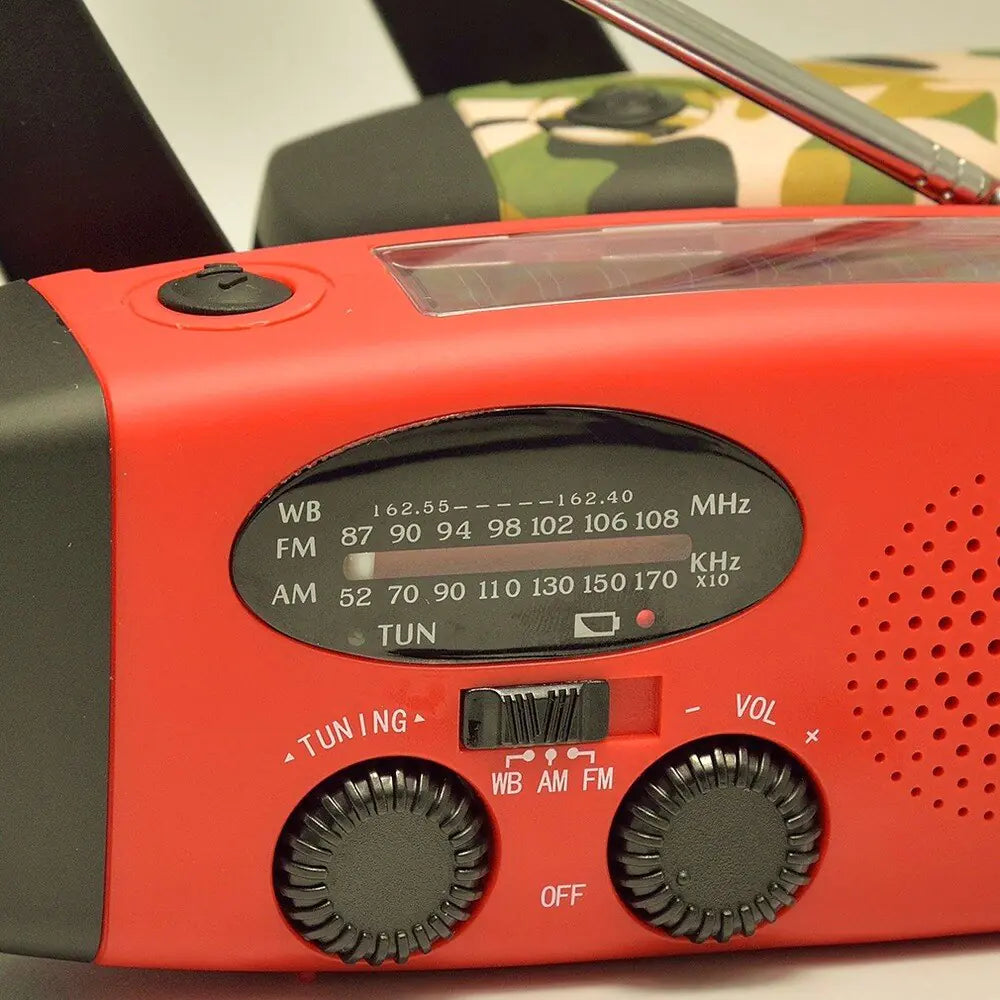 Kannettava Hätäaurinkoradio LED-taskulampulla