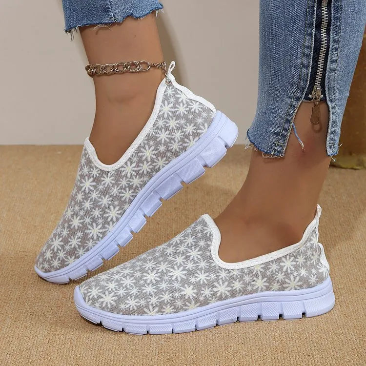 Printtikuvioiset pyöreäkärkiset slip-on-kengät