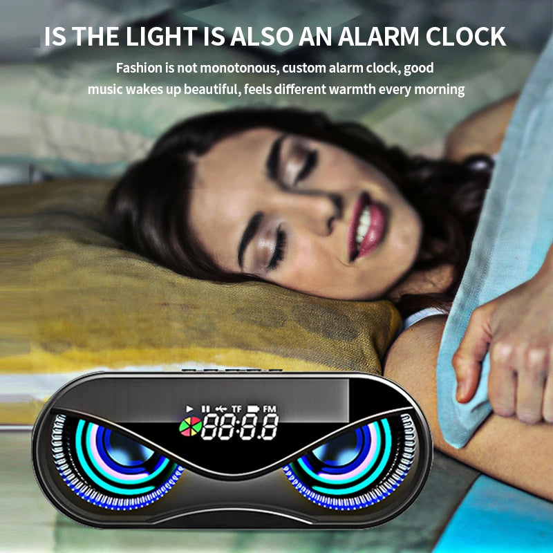 M6 Siisti Pöllömuotoilu Bluetooth-kaiutin – LED-valoilla, langaton kaiutin, FM-radio, herätyskello, TF-korttituki ja kappaleiden valinta numeron mukaan